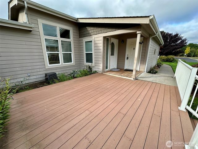 3504 Meadowbrook Lane SE, Lacey, WA 98503