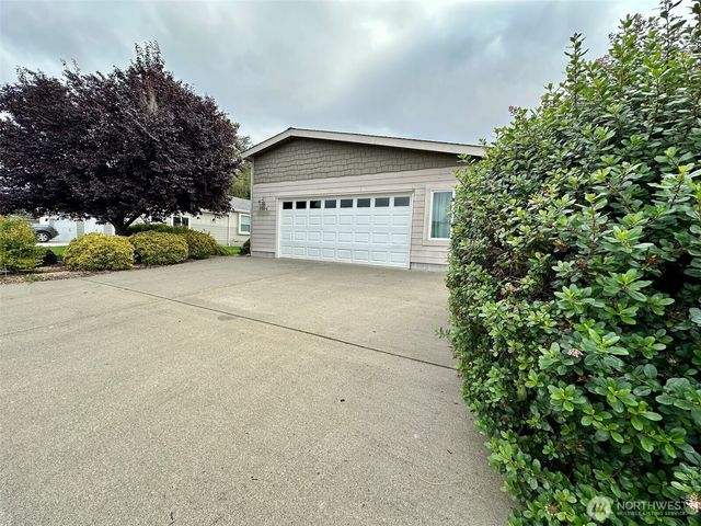 3504 Meadowbrook Lane SE, Lacey, WA 98503