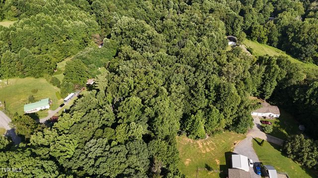 Tr 4 Crystal Lane, Unicoi, TN 37692