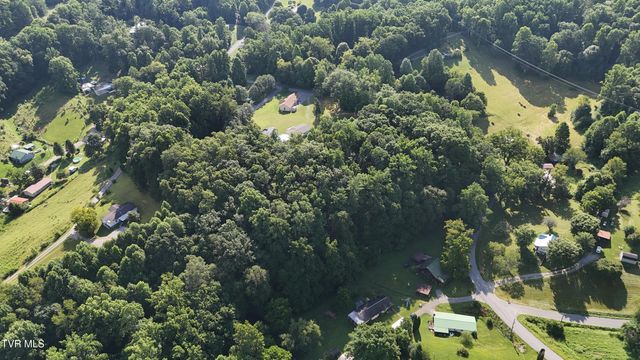 Tr 4 Crystal Lane, Unicoi, TN 37692
