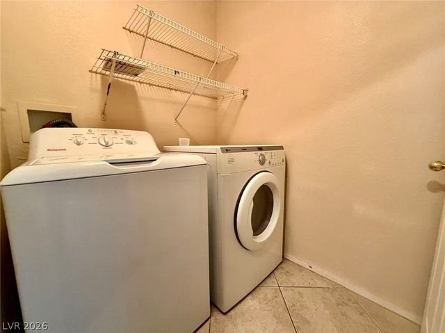 6068 Laughing Creek Street, Las Vegas, NV 89148