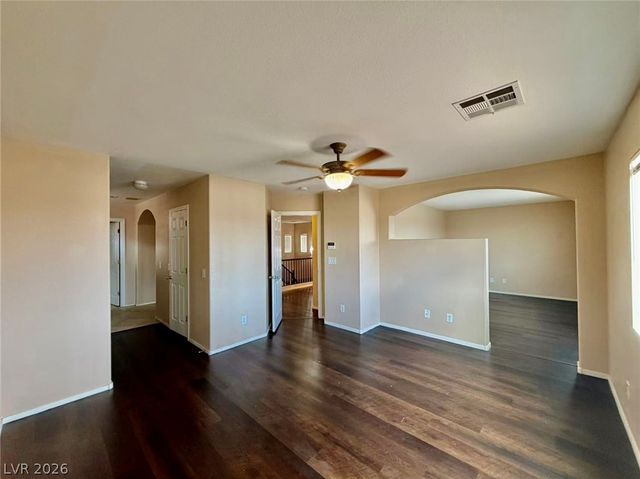 6068 Laughing Creek Street, Las Vegas, NV 89148