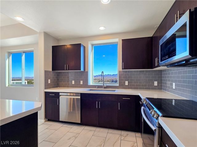 8255 Las Vegas Boulevard 1213, Las Vegas, NV 89123