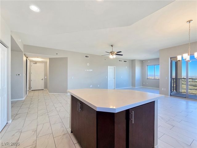 8255 Las Vegas Boulevard 1213, Las Vegas, NV 89123