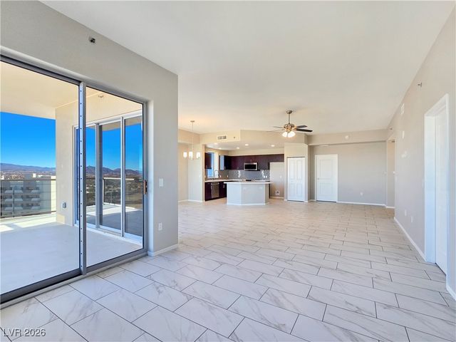 8255 Las Vegas Boulevard 1213, Las Vegas, NV 89123