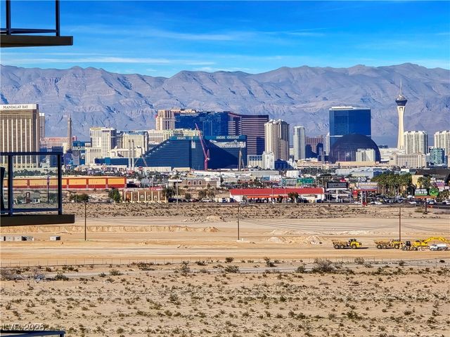 8255 Las Vegas Boulevard 1213, Las Vegas, NV 89123