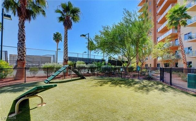 8255 Las Vegas Boulevard 1213, Las Vegas, NV 89123