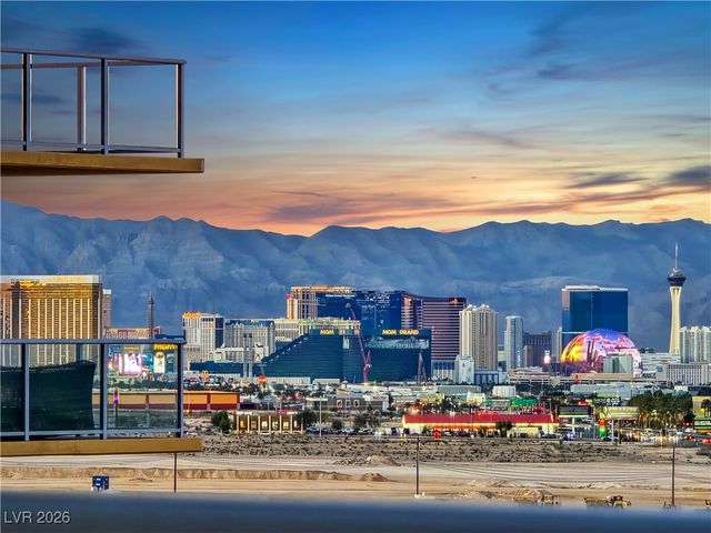 8255 Las Vegas Boulevard 1213, Las Vegas, NV 89123