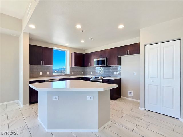 8255 Las Vegas Boulevard 1213, Las Vegas, NV 89123