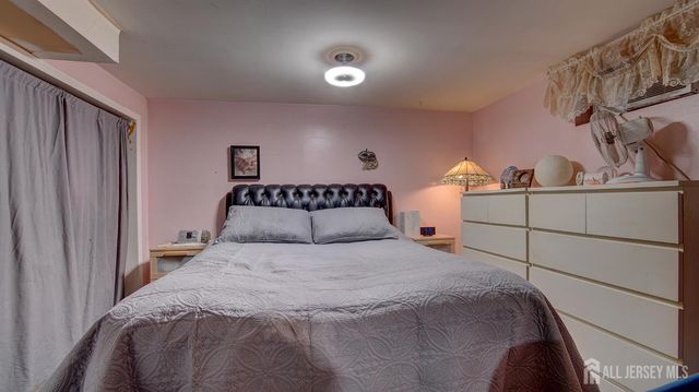 39 Joyce Place, Sayreville, NJ 08859