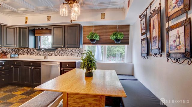 39 Joyce Place, Sayreville, NJ 08859