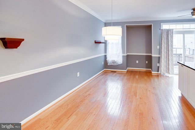 938 HERONS RUN LN, Woodbridge, VA 22191