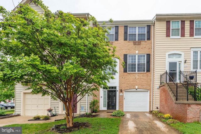 938 HERONS RUN LN, Woodbridge, VA 22191