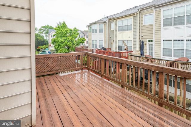 938 HERONS RUN LN, Woodbridge, VA 22191