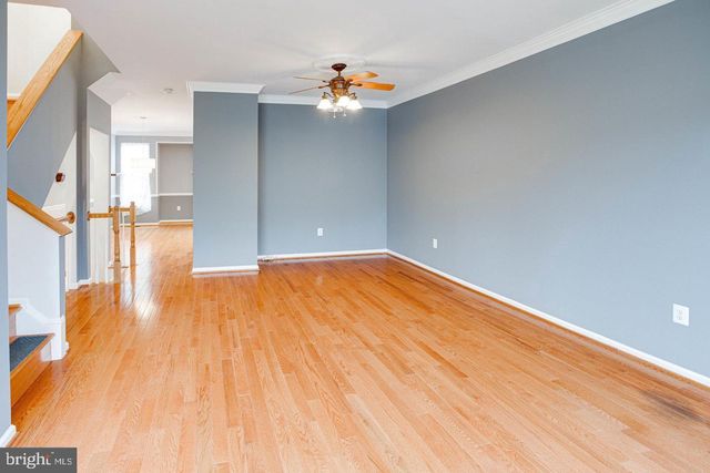 938 HERONS RUN LN, Woodbridge, VA 22191