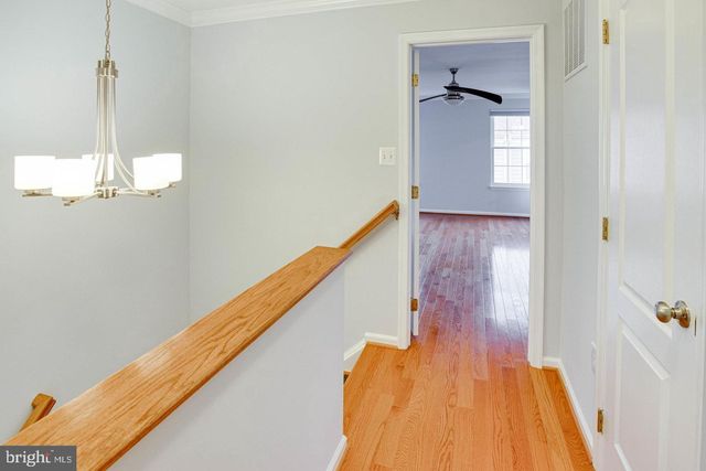 938 HERONS RUN LN, Woodbridge, VA 22191