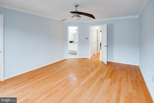 938 HERONS RUN LN, Woodbridge, VA 22191