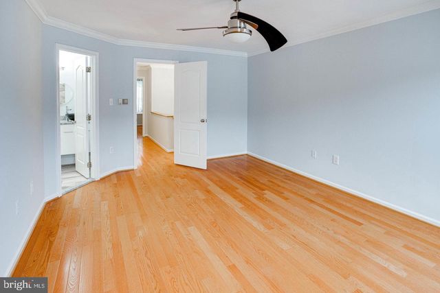 938 HERONS RUN LN, Woodbridge, VA 22191