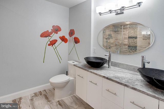 938 HERONS RUN LN, Woodbridge, VA 22191