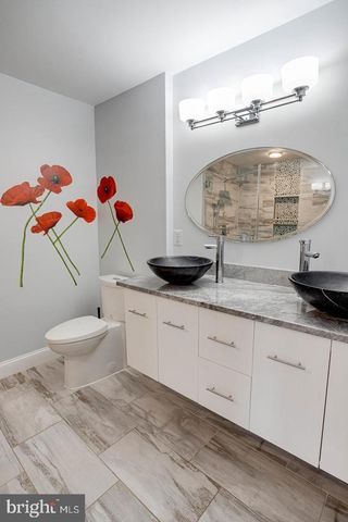 938 HERONS RUN LN, Woodbridge, VA 22191