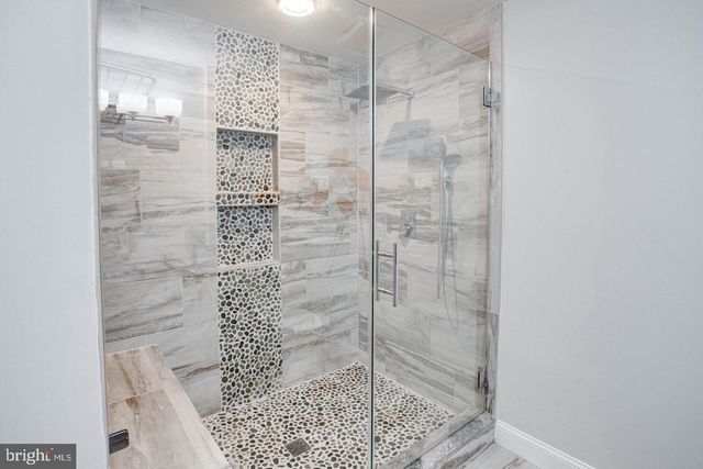 938 HERONS RUN LN, Woodbridge, VA 22191