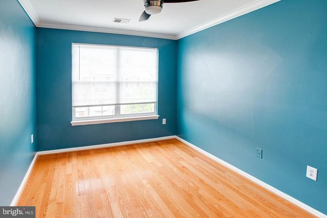 938 HERONS RUN LN, Woodbridge, VA 22191