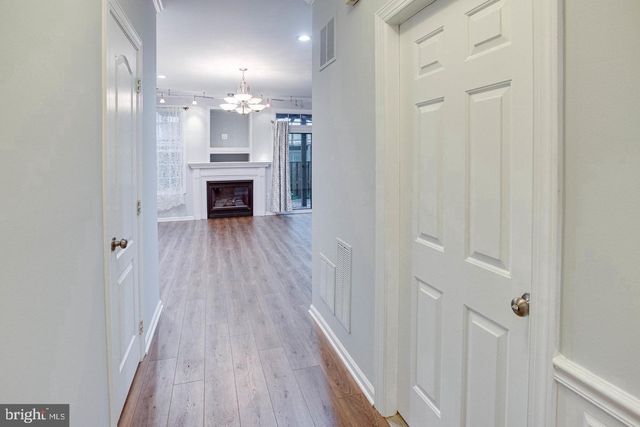 938 HERONS RUN LN, Woodbridge, VA 22191