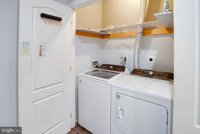 938 HERONS RUN LN, Woodbridge, VA 22191