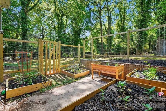 4400 Bellwood Lane, Charlotte, NC 28270