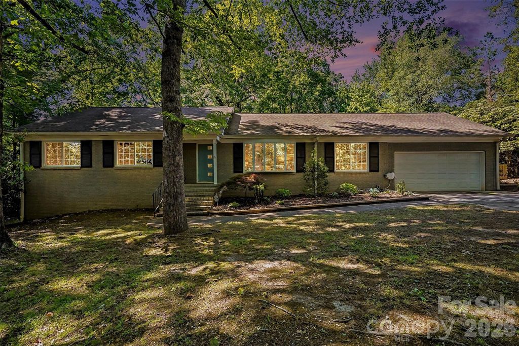 4400 Bellwood Lane, Charlotte, NC 28270