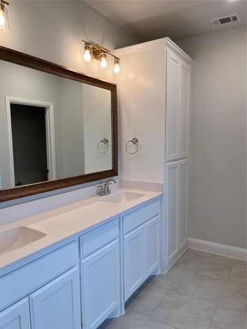 8244 Tomcat Trail, Godley, TX 76044