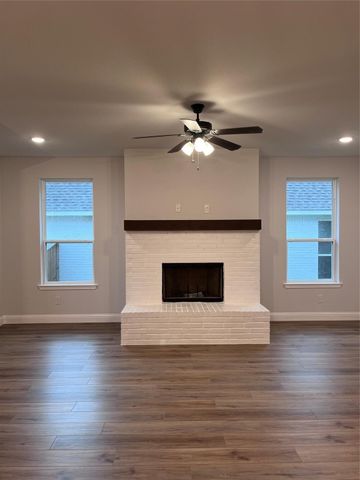 8244 Tomcat Trail, Godley, TX 76044