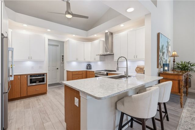 330 Marbrisa Drive, Vero Beach, FL 32963