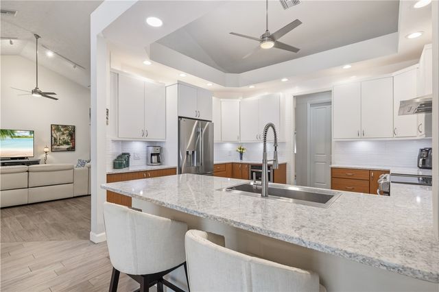 330 Marbrisa Drive, Vero Beach, FL 32963