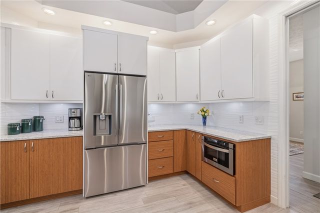 330 Marbrisa Drive, Vero Beach, FL 32963