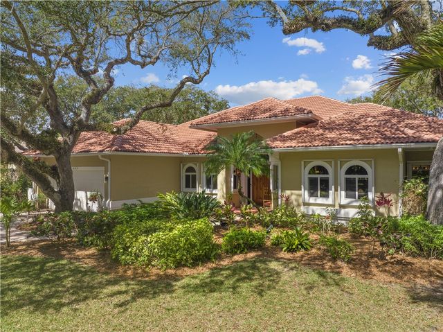 330 Marbrisa Drive, Vero Beach, FL 32963