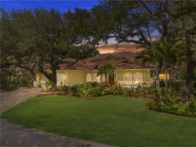 330 Marbrisa Drive, Vero Beach, FL 32963