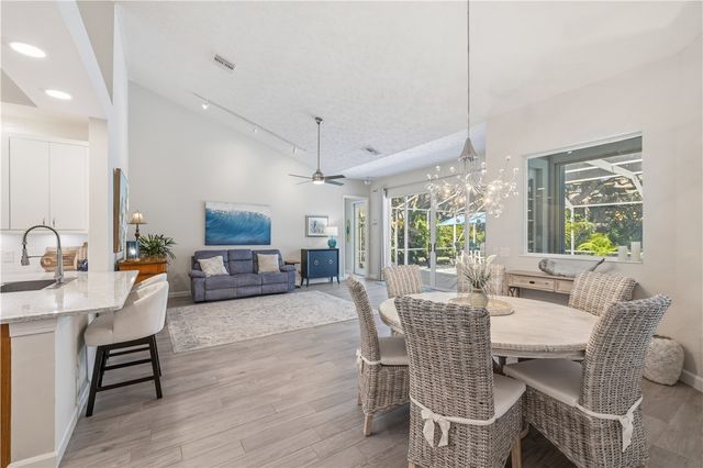 330 Marbrisa Drive, Vero Beach, FL 32963