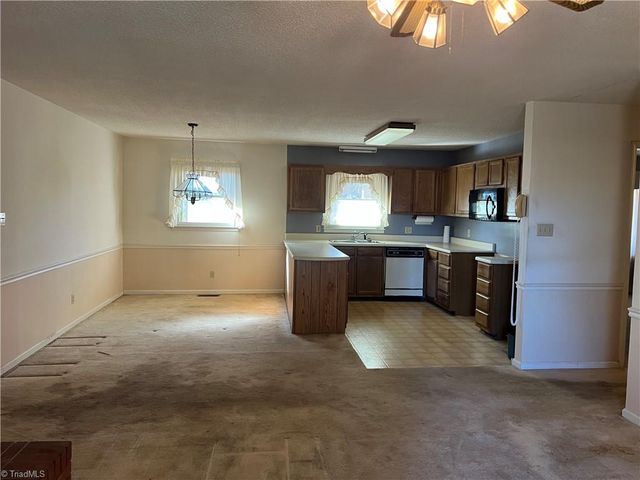 797 Sedge Garden Road, Kernersville, NC 27284