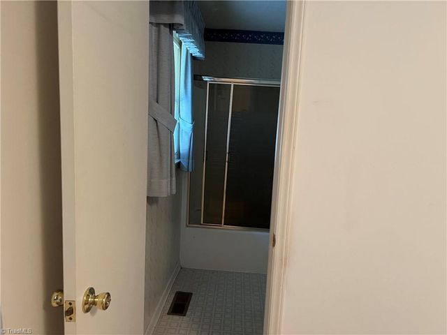 797 Sedge Garden Road, Kernersville, NC 27284