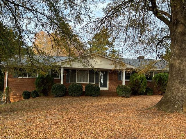 797 Sedge Garden Road, Kernersville, NC 27284