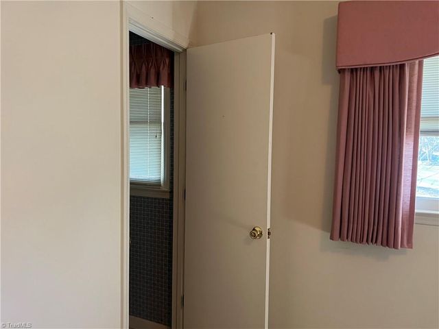 797 Sedge Garden Road, Kernersville, NC 27284