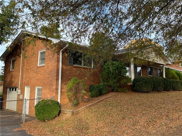 797 Sedge Garden Road, Kernersville, NC 27284