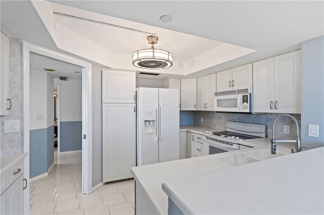 2800 N Highway A1a None PH01, Hutchinson Island, FL 34949