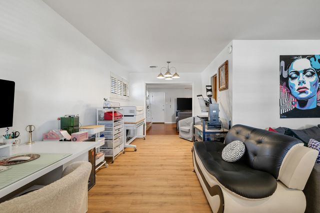 5801 Wessex Avenue, Fort Worth, TX 76133