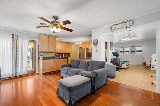 5801 Wessex Avenue, Fort Worth, TX 76133