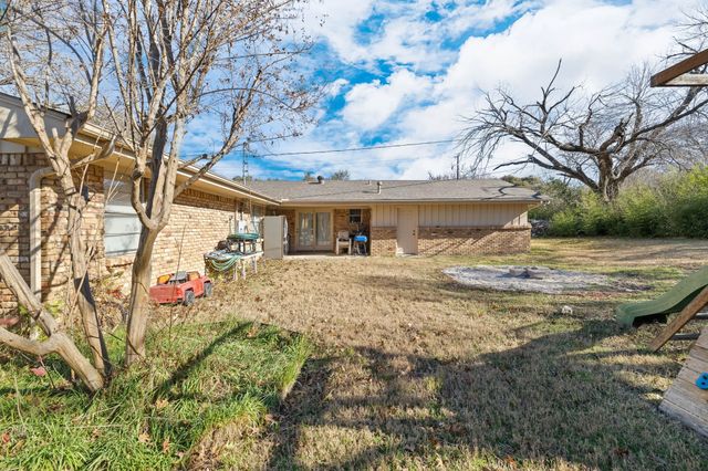 5801 Wessex Avenue, Fort Worth, TX 76133