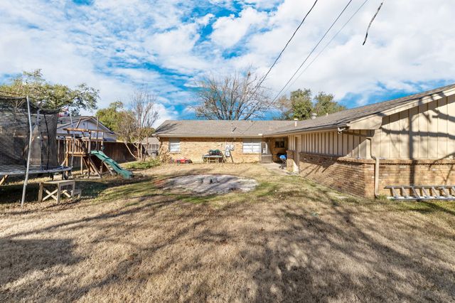 5801 Wessex Avenue, Fort Worth, TX 76133