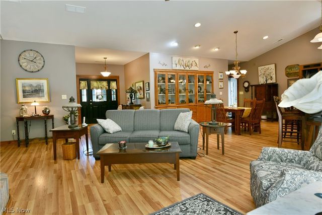 4955 Turkey Run Road, Vienna, OH 44473