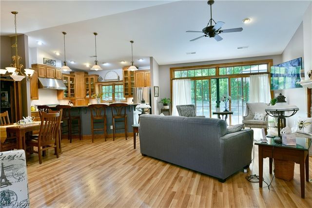 4955 Turkey Run Road, Vienna, OH 44473